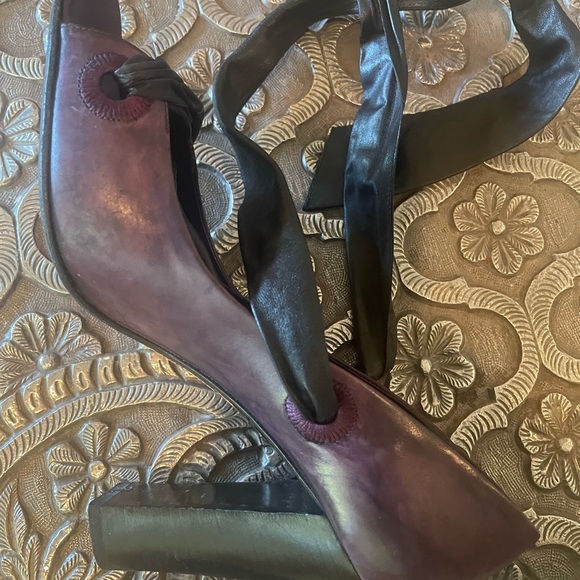 YSL Betis Strappy Heel - Picture 13 of 16